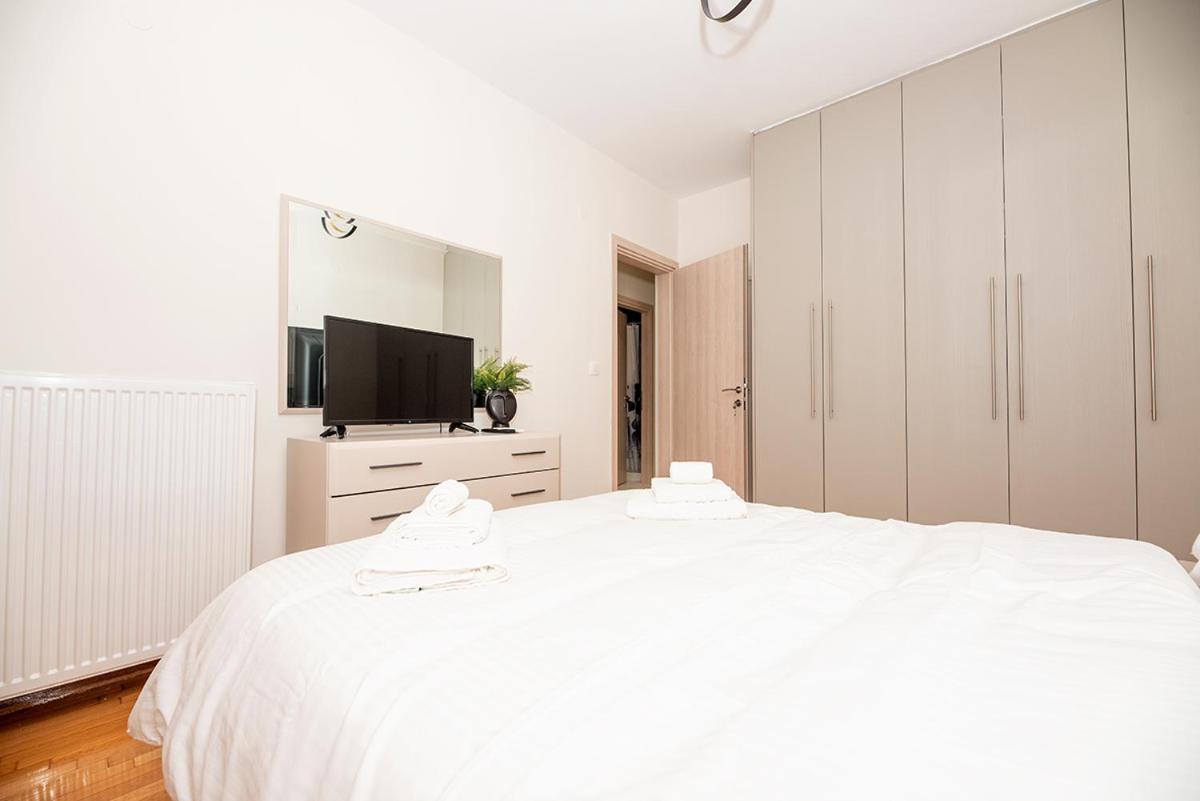 Central Luxury Apartment Thessaloniki Buitenkant foto