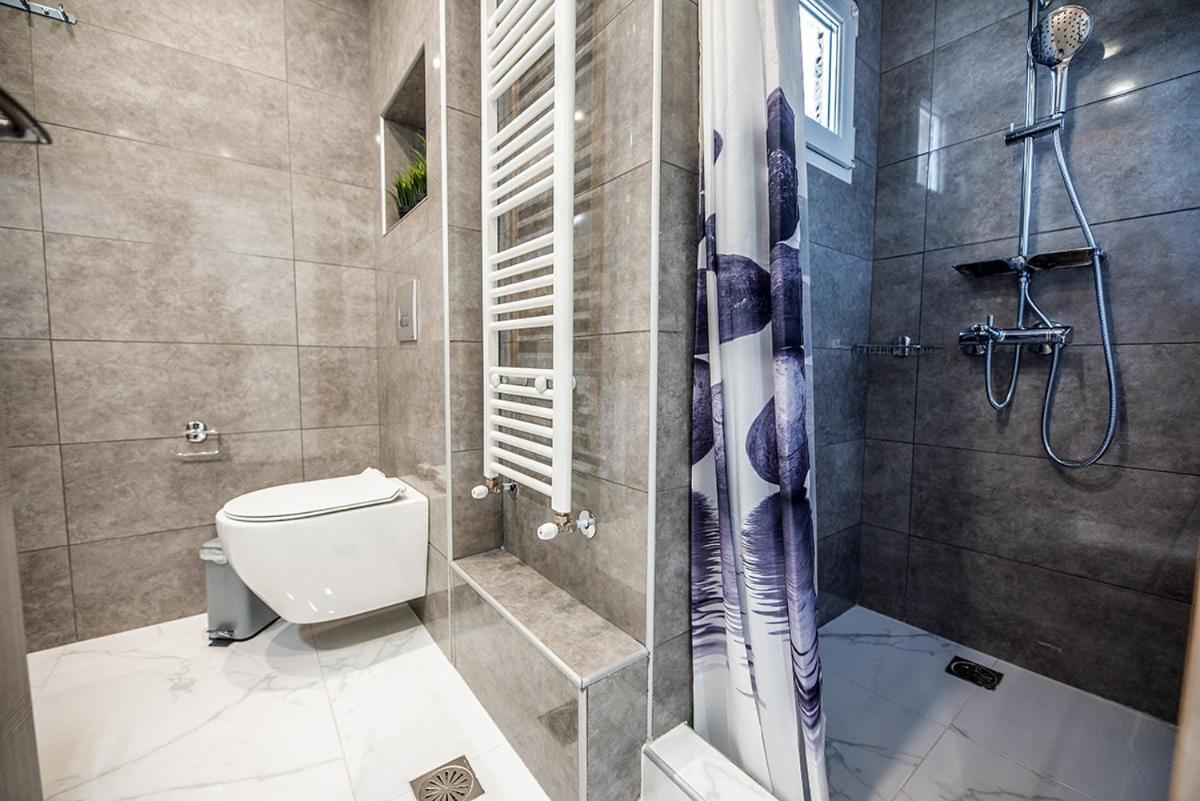 Central Luxury Apartment Thessaloniki Buitenkant foto
